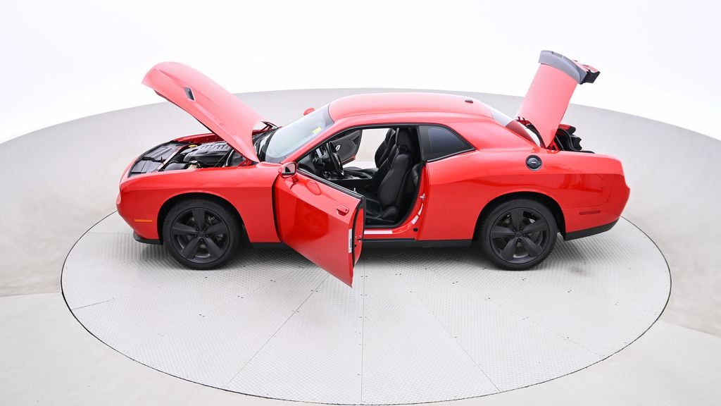 Dodge Challenger SXT Plus 2016