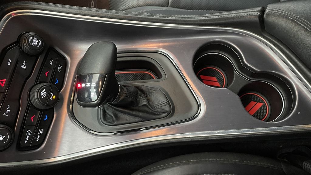 Dodge Challenger SXT Plus 2016