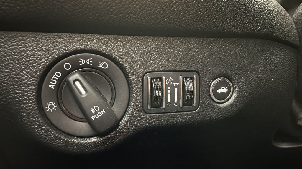 Dodge Challenger SXT Plus 2016