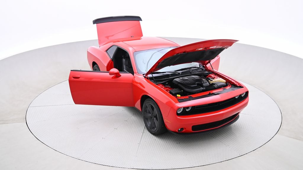 Dodge Challenger SXT Plus 2016