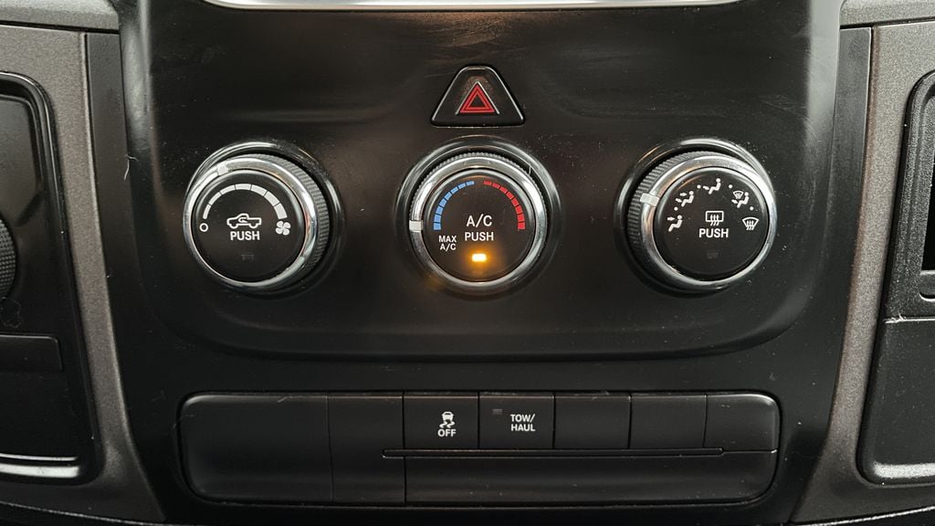 Ram 1500 SXT 2017