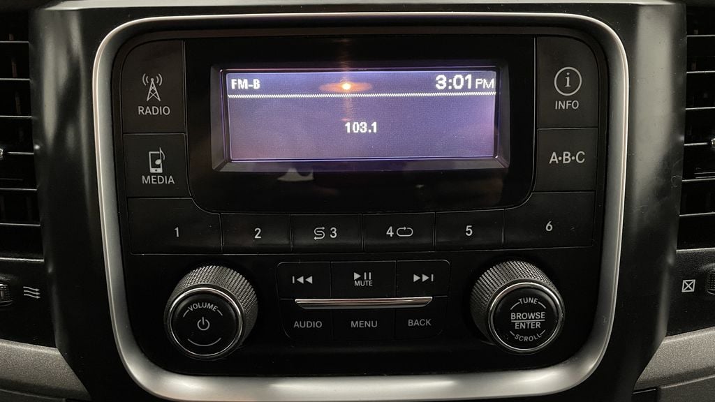 Ram 1500 SXT 2017