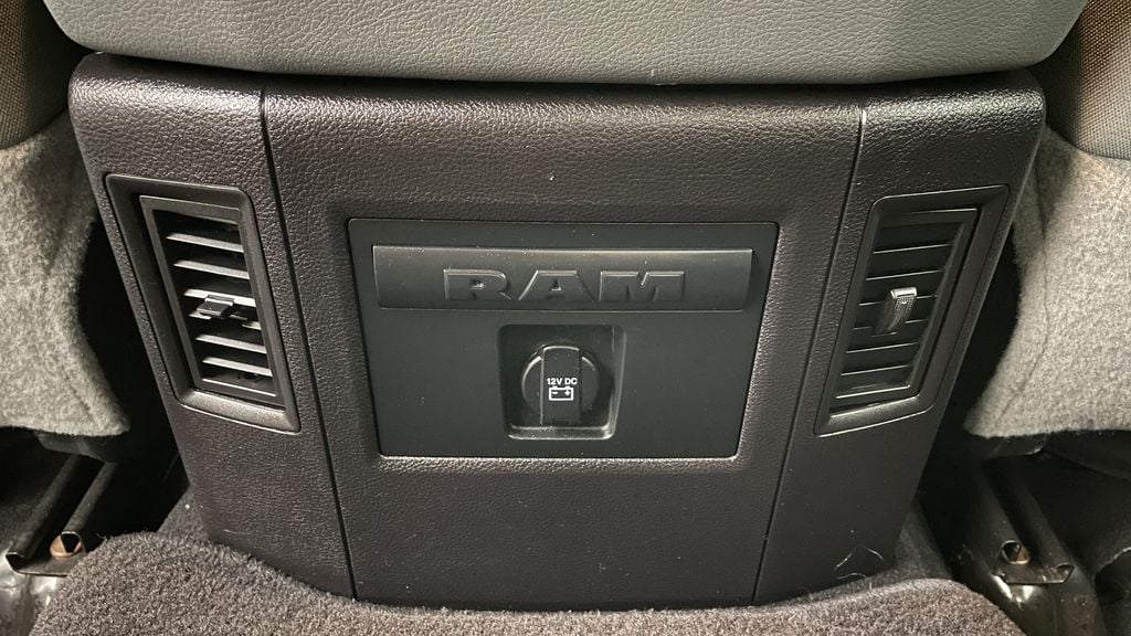 Ram 1500 SXT 2018