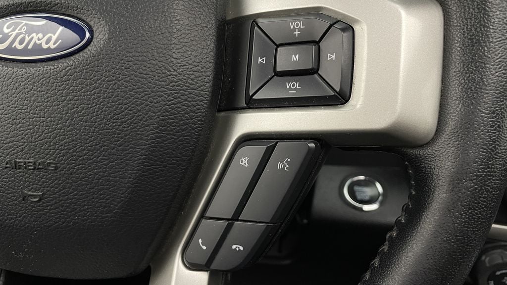 Ford F-150 LARIAT 2020
