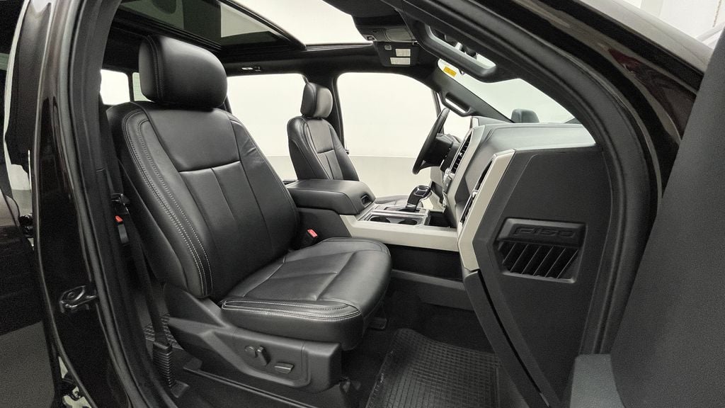 Ford F-150 LARIAT 2020