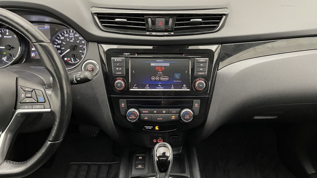 Nissan Qashqai SV 2021