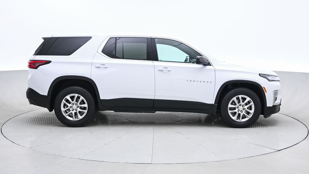 Chevrolet Traverse LS 2022