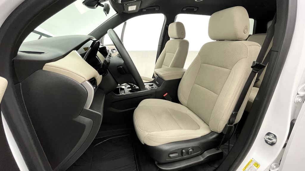 Chevrolet Traverse LS 2022