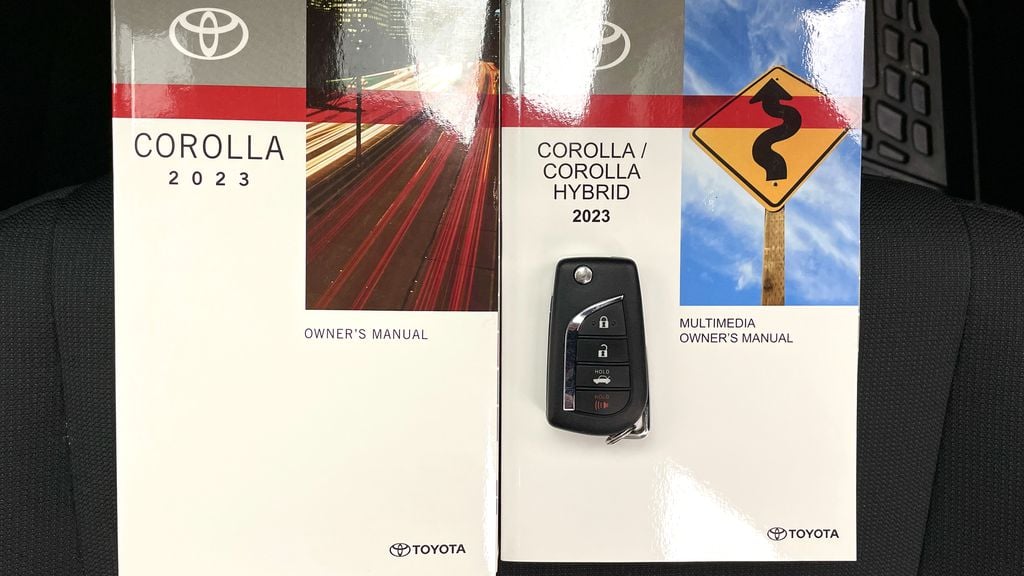 Toyota Corolla LE 2023