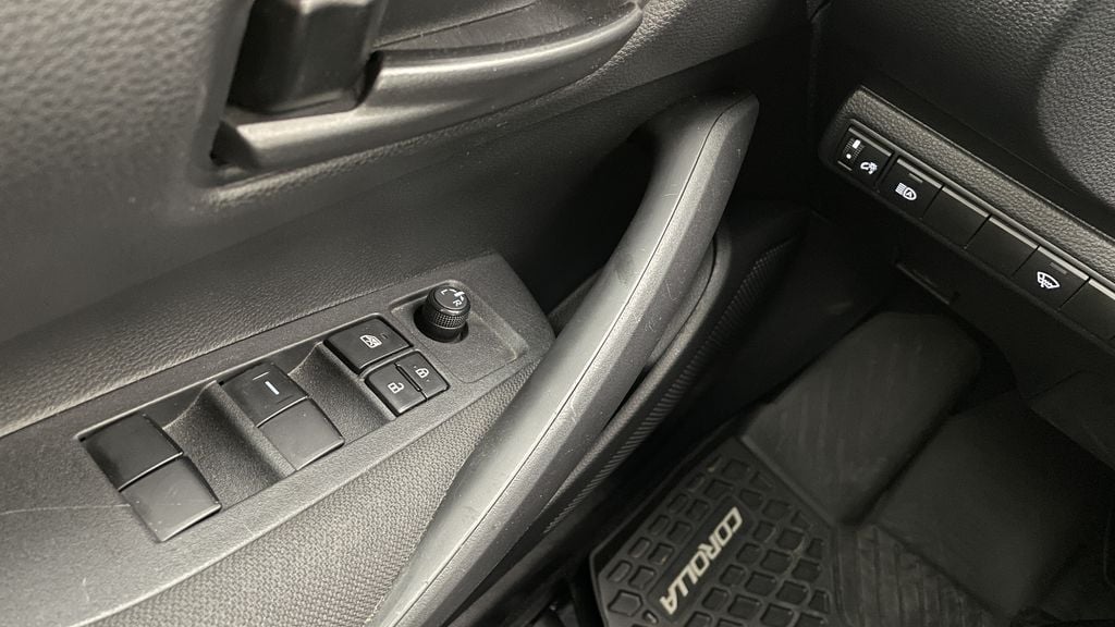 Toyota Corolla LE 2023