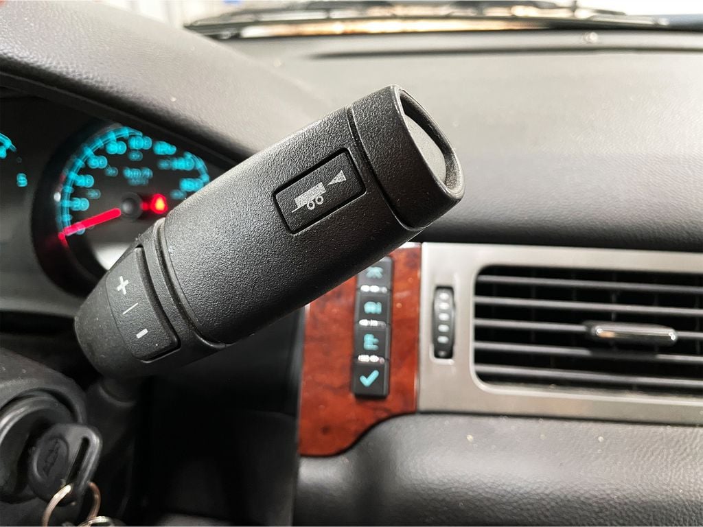 Chevrolet Avalanche LT w/1SC 2011