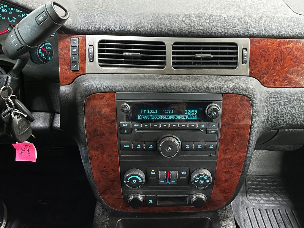 Chevrolet Avalanche LT w/1SC 2011