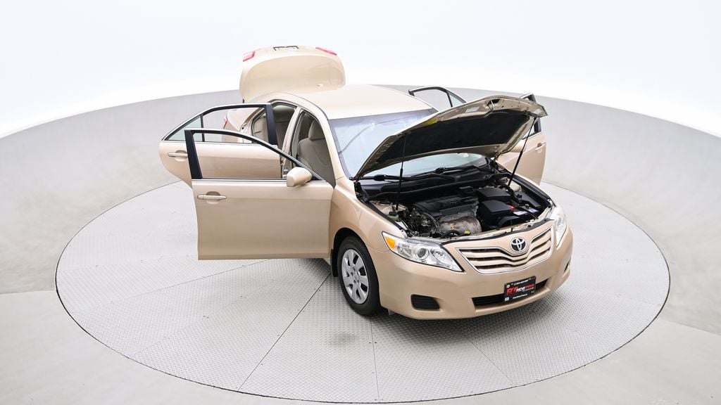 Toyota Camry LE 2011