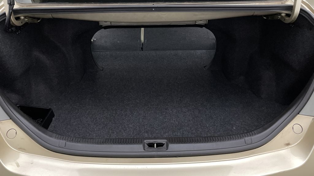 Toyota Camry LE 2011