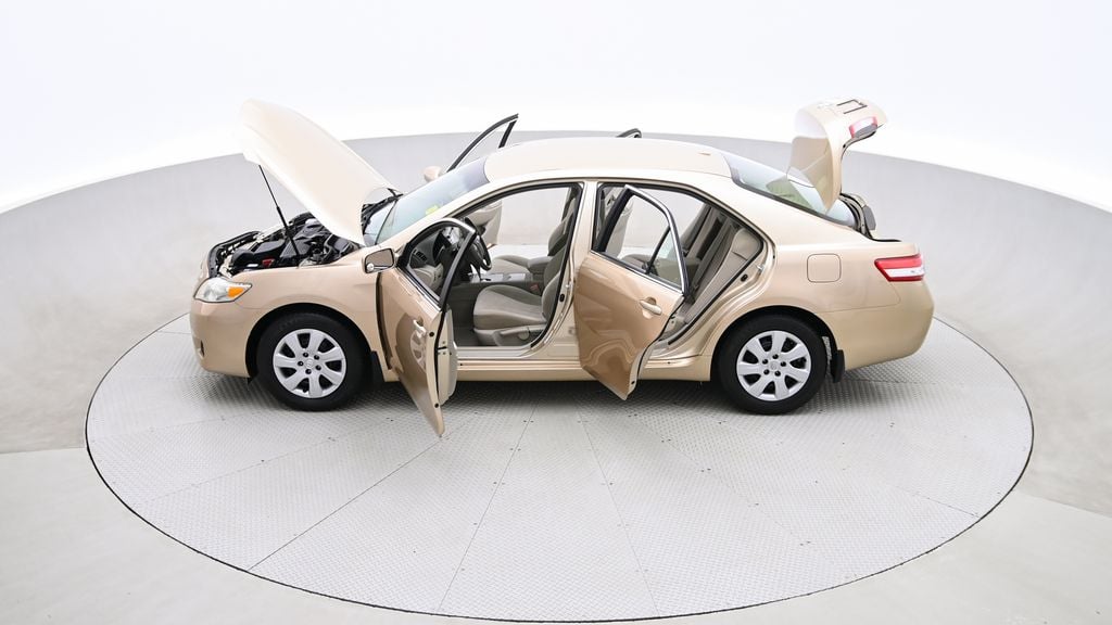 Toyota Camry LE 2011