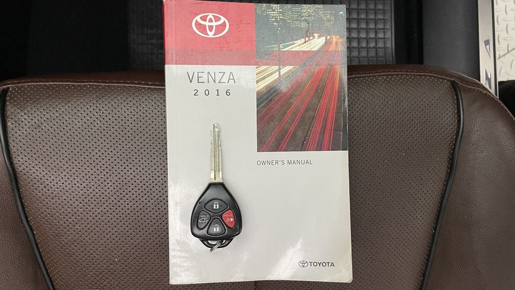 Toyota Venza Redwood Edition 2016