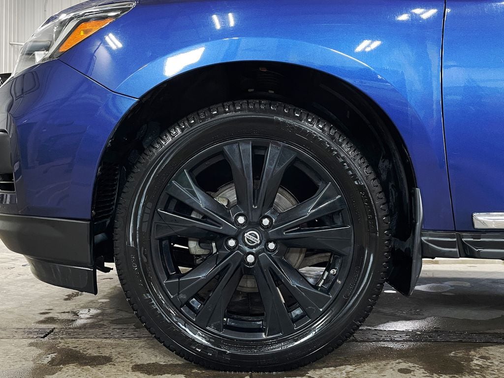 Nissan Pathfinder PLATINUM 2017