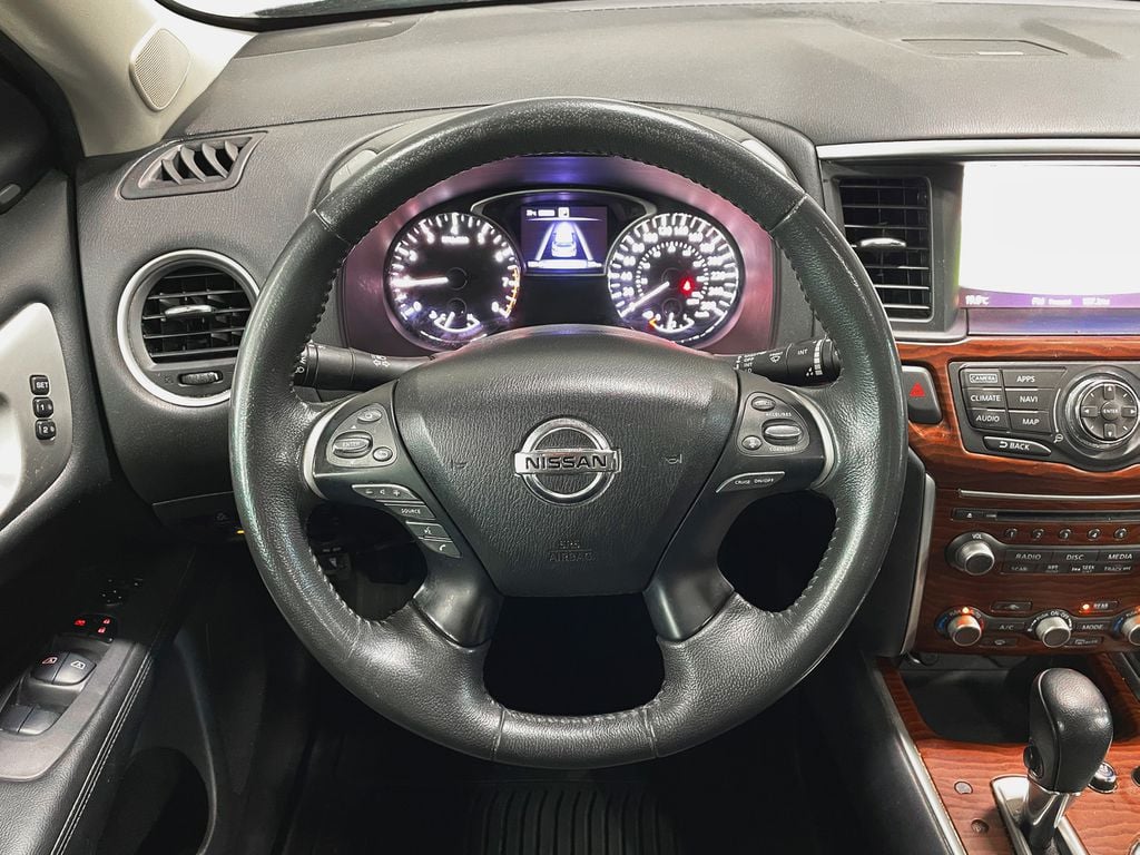 Nissan Pathfinder PLATINUM 2017