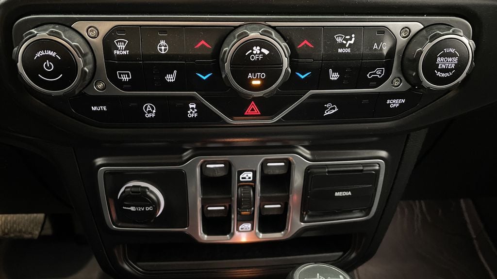 Jeep Wrangler Unlimited Sahara 2018