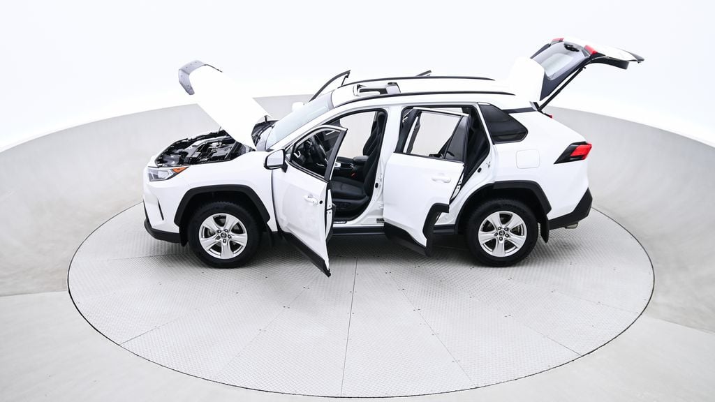 TOYOTA RAV4 XLE 2019