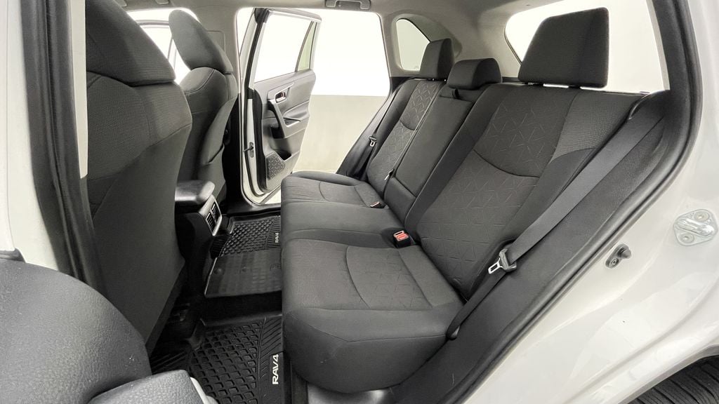 TOYOTA RAV4 XLE 2019