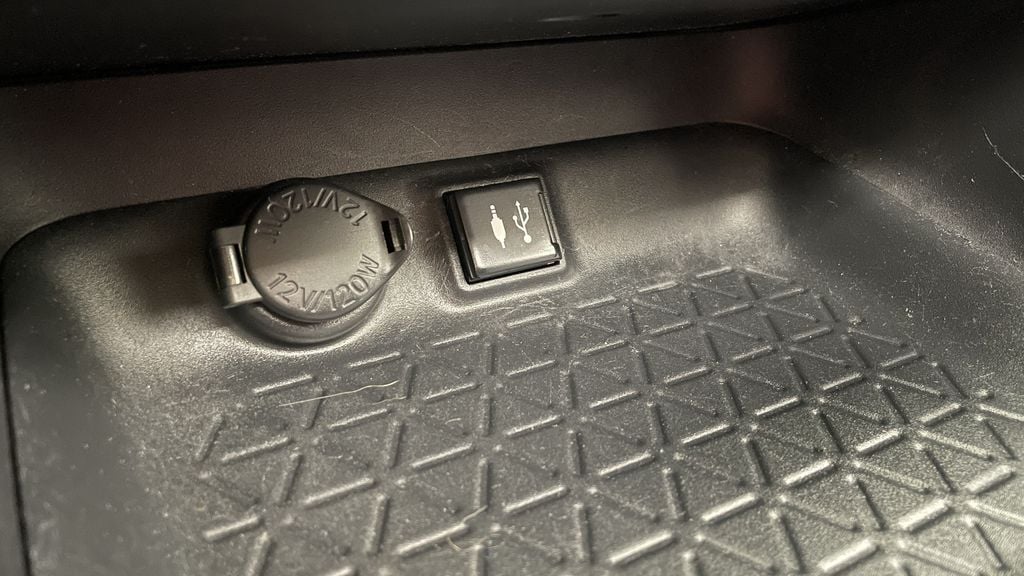 TOYOTA RAV4 XLE 2019