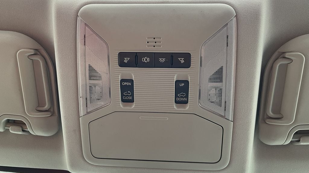 TOYOTA RAV4 XLE 2019