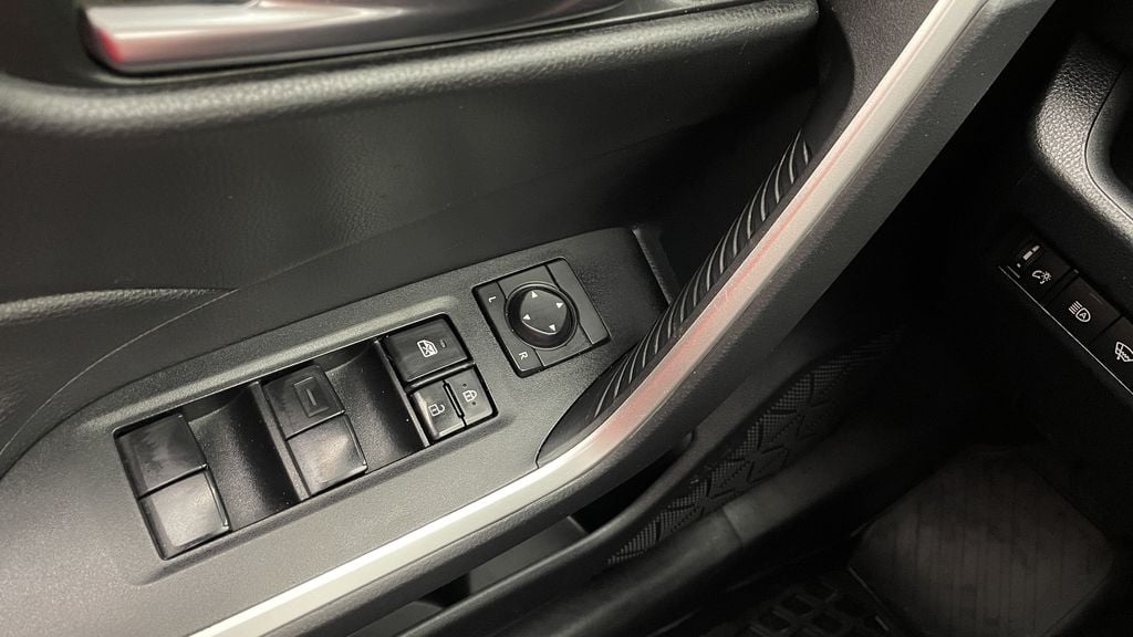 TOYOTA RAV4 XLE 2019