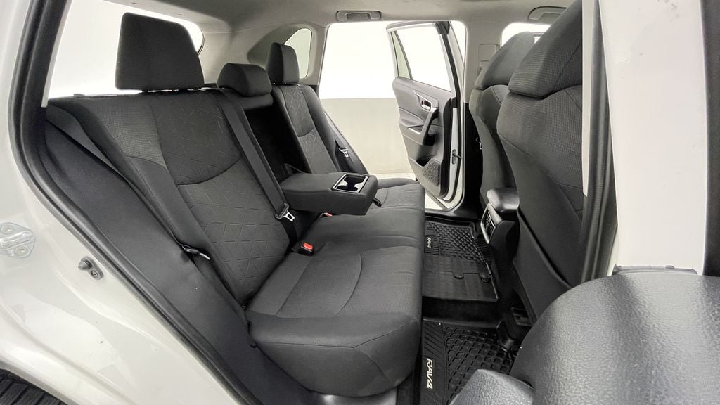 TOYOTA RAV4 XLE 2019