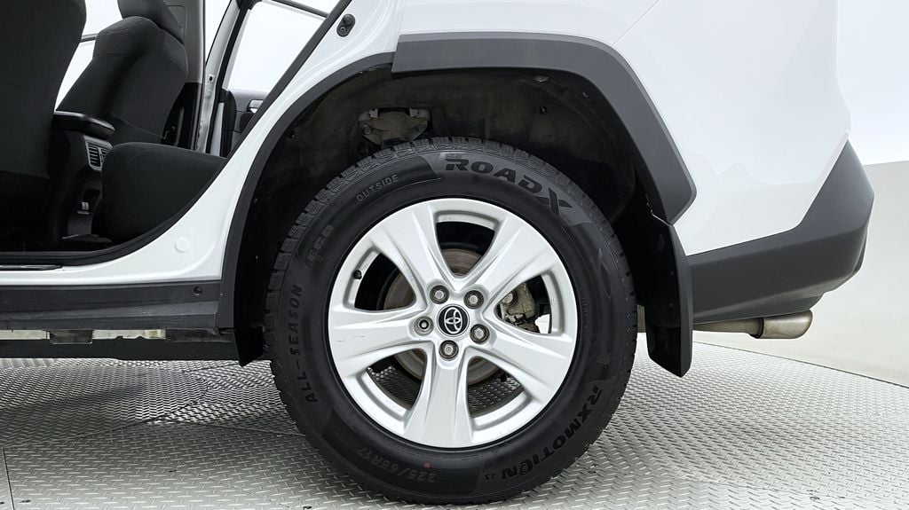 TOYOTA RAV4 XLE 2019