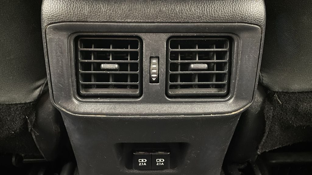 TOYOTA RAV4 XLE 2019