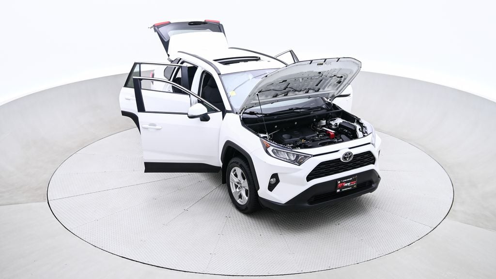 TOYOTA RAV4 XLE 2019