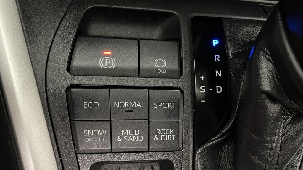 TOYOTA RAV4 XLE 2019