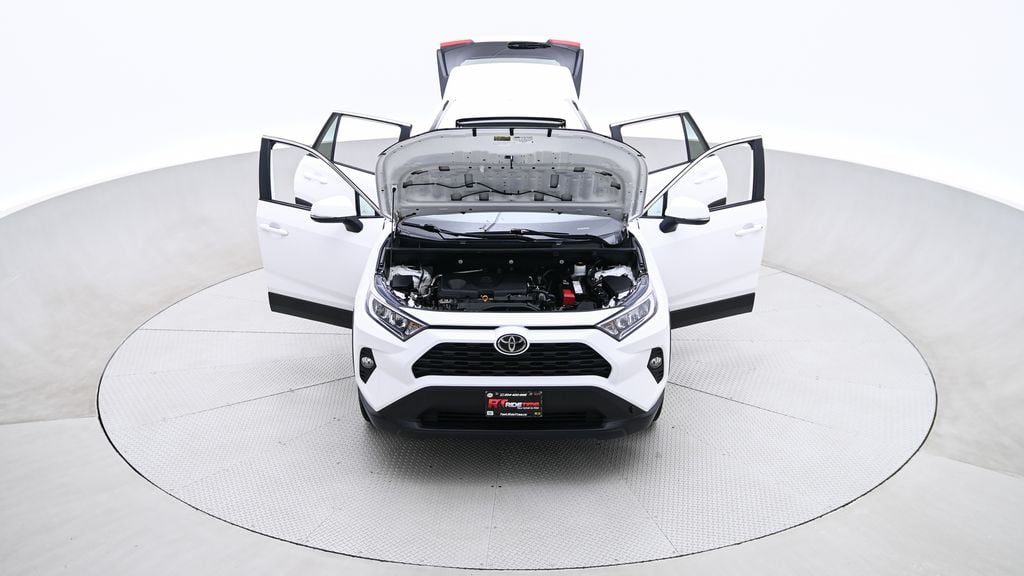 TOYOTA RAV4 XLE 2019