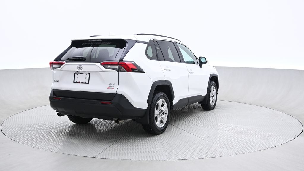 TOYOTA RAV4 XLE 2019
