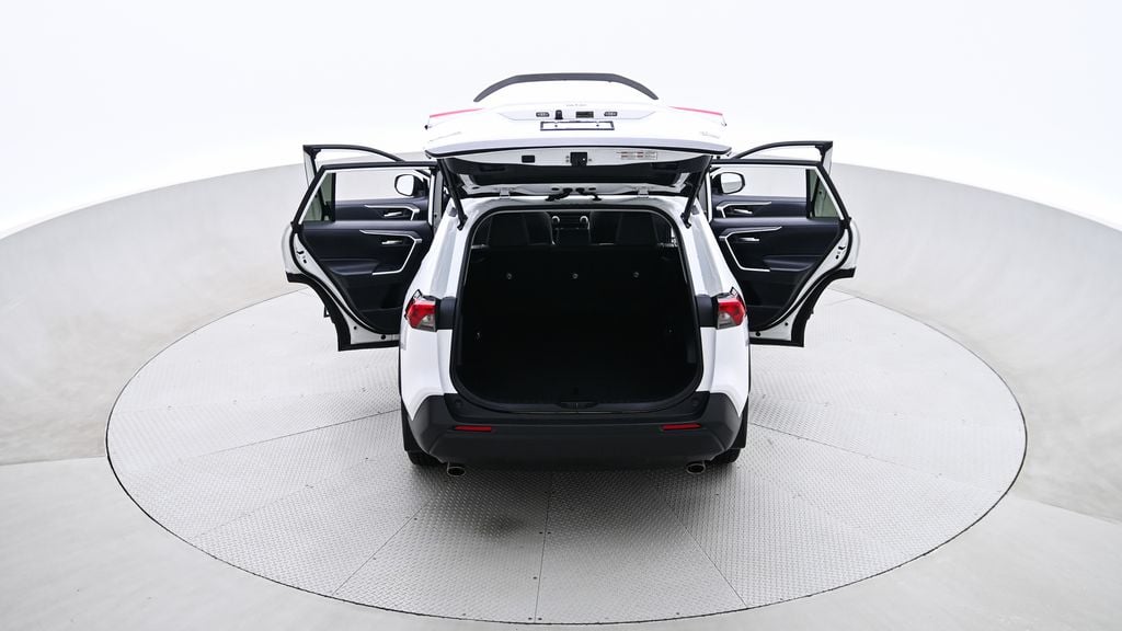 TOYOTA RAV4 XLE 2019