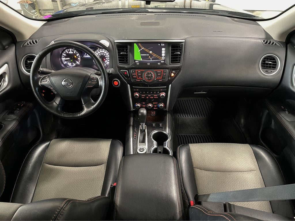 Nissan Pathfinder SV TECH 2020