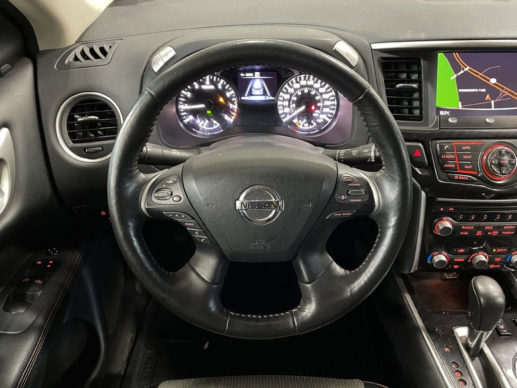 Nissan Pathfinder SV TECH 2020