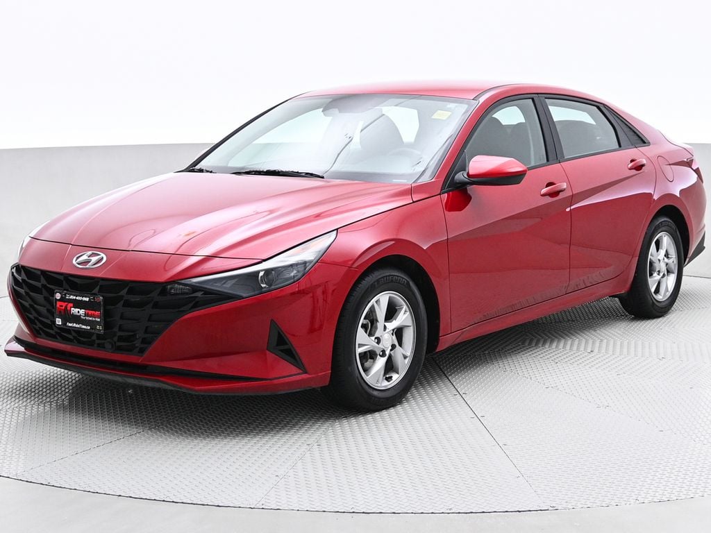 Hyundai Elantra Essential 2021
