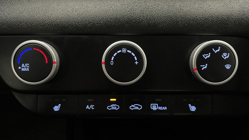 Hyundai Elantra Essential 2021