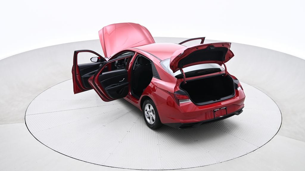 Hyundai Elantra Essential 2021