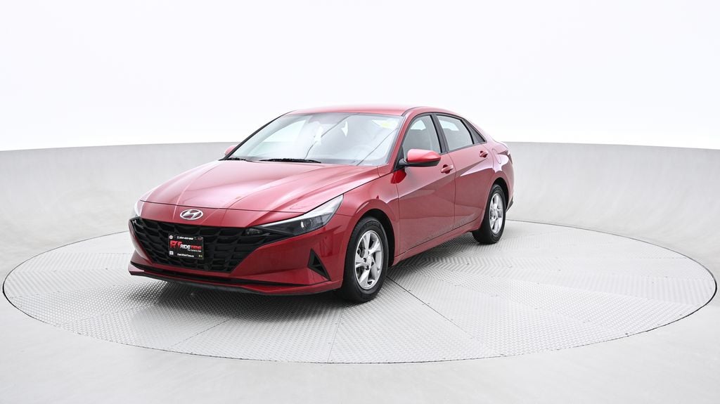 Hyundai Elantra Essential 2021