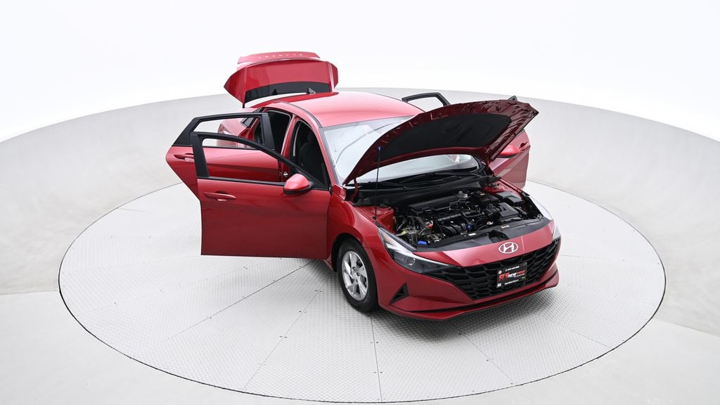 Hyundai Elantra Essential 2021