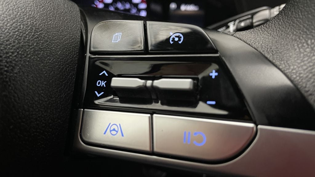 Hyundai Elantra Essential 2021