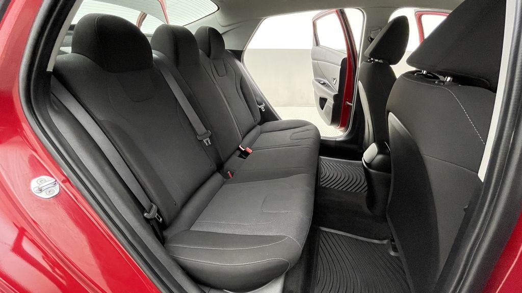 Hyundai Elantra Essential 2021