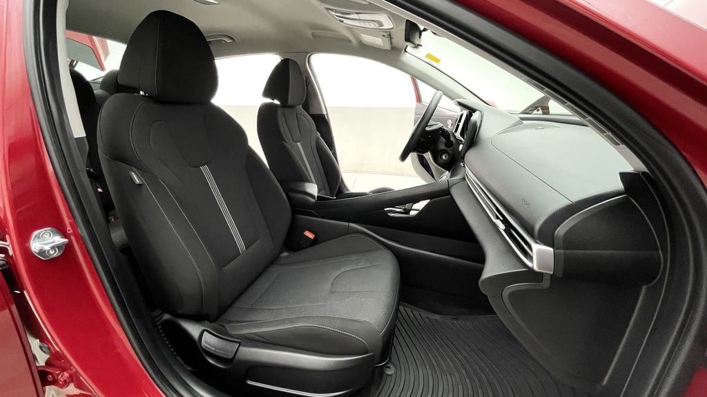 Hyundai Elantra Essential 2021
