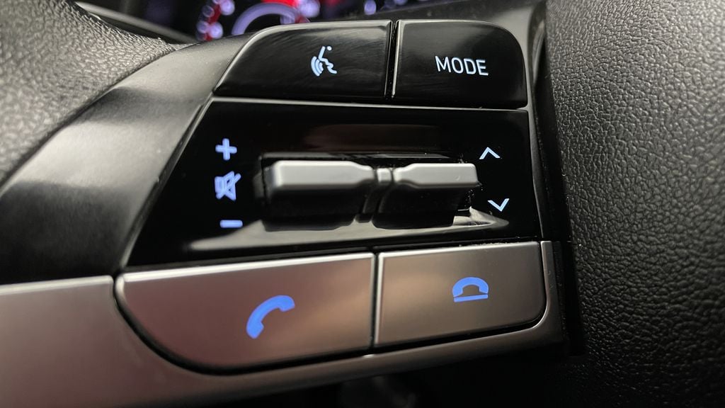 Hyundai Elantra Essential 2021