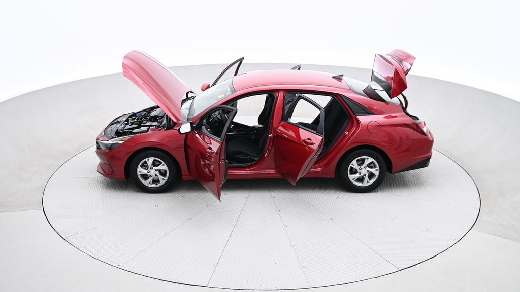 Hyundai Elantra Essential 2021
