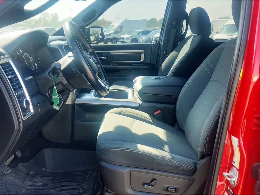 Ram 1500 Classic WARLOCK 2021