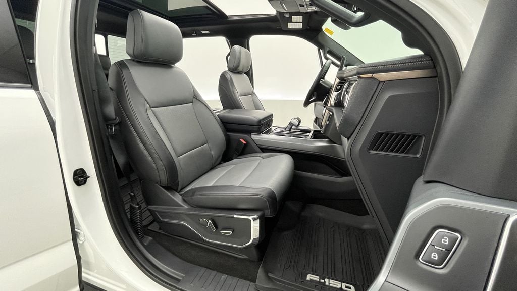 Ford F-150 Lightning LARIAT 2022